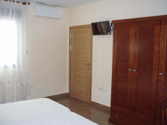 Hostal El Altozano Монтанчес Экстерьер фото