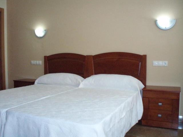 Hostal El Altozano Монтанчес Экстерьер фото